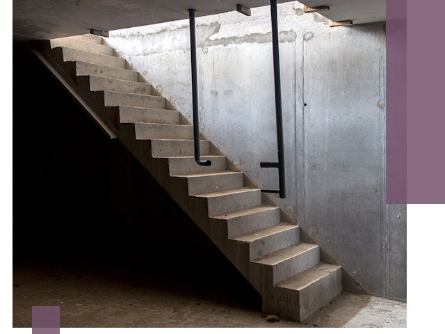 Изготовление и монтаж лестниц в подвале в Дальнегорске
