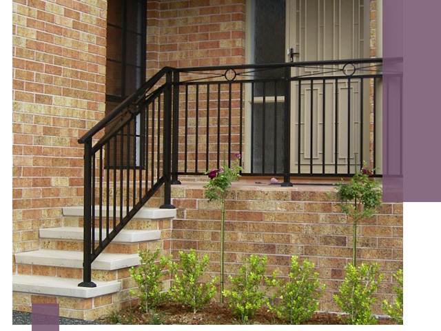 Уличные перила из металла под ключ в Дальнегорске