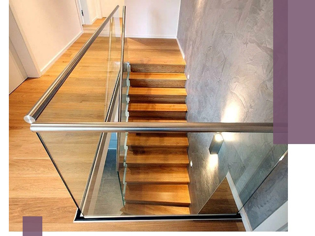 Перила для лестницы в доме — изготовление и монтаж в Дальнегорске