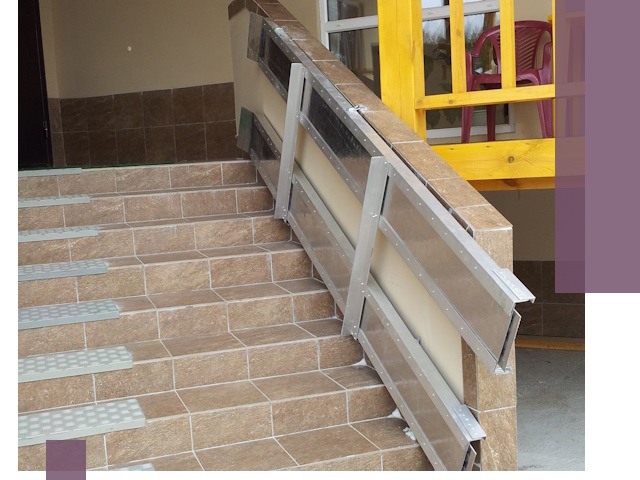 Откидные пандусы под ключ в Дальнегорске — монтаж и демонтаж