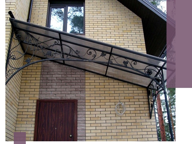 Односкатные козырьки из металла под ключ в Дальнегорске